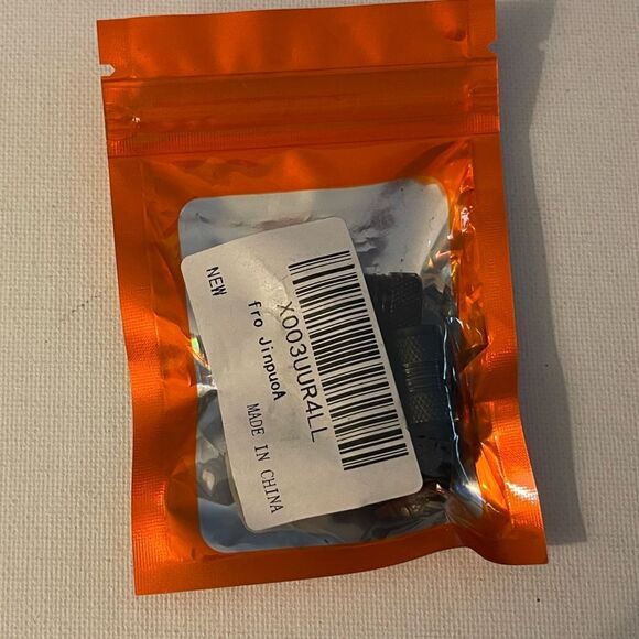 Jeep Valve Stem Caps in Black set of 4 NWT - Picture 2 of 4